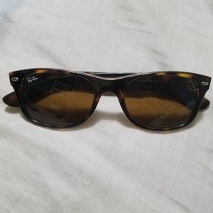 Authentic Ray-ban Wayfarers (tortoise)